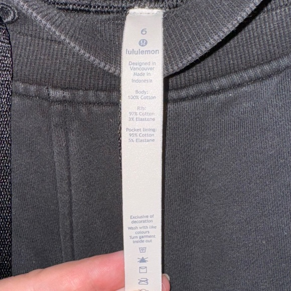 LULULEMON Slim Fit Joggers, Size 6 - Picture 4 of 6